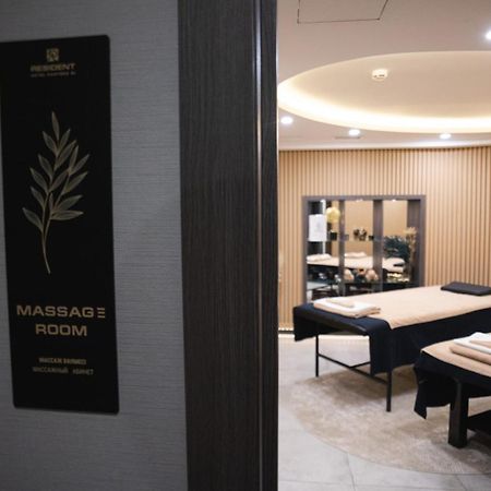 Resident Hotel Kazybek Bi Almaty Ngoại thất bức ảnh